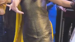 Another Viral Dance On Mehendi Function