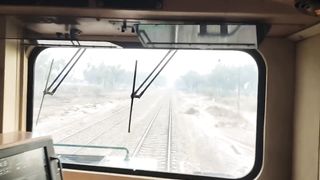 Train Journey II Lahore To Harappa II Travel Vedio