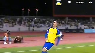 Ronaldo Goals 824.