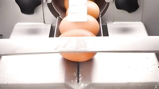 Breaking eggs is a breeze with this machine.????