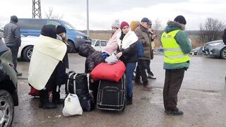 Когда одолеют тебя испытания. Играет на баяне и поёт - Виктор Ткач. mp4