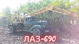 Retro car crane LAZ-699