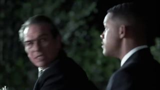 English Urdu zubaan mein movie
