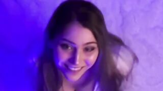 hot girls in Tik Tok