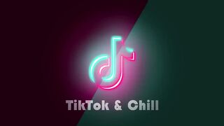 hot girls in Tik Tok