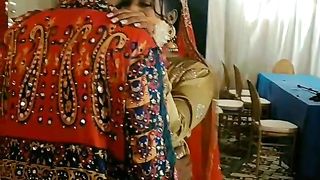 Mendi looks ! @ Young Vlogger