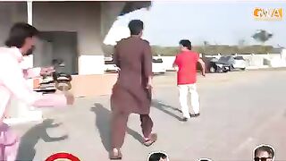سخاوت ناز ایک بار پھر لیٹ ھو گیے