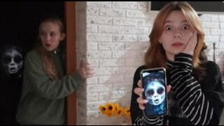 ПОГОВОРИЛА с куклой КАЯКИ **Это было ошибкой**