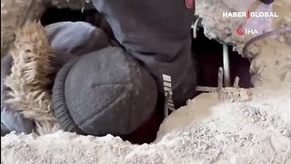 Dışarısı Daha Soğuk Enkazdan Kurtarılan 15 Yaşındaki Genç Ekiplere Böyle Seslendi