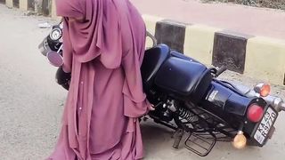 Iska weight batao