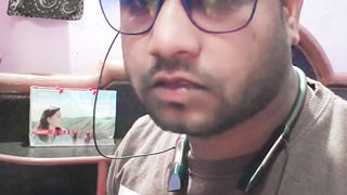 Mujhe jaise badshah ko gulaam..