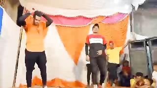 Dance Party jhom barabar song