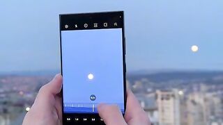New Samsung galaxy S23 ultra Moon zoom