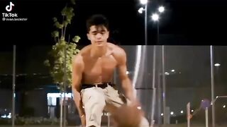 Баскетбол ????