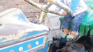 Tractor wala bacha