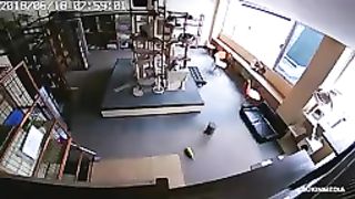 10_Earthquakes_Caught_On_Security_Cameras(144p).