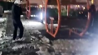 SNOW FIGHT