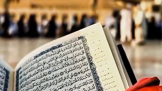 Na esa koi shababhoga naat . Esi awaz me k maza aa jy