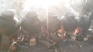 Katawah | cooking meat in Mud Pot| Special food in Villages of Pakistan