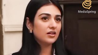 Sarah Khan Pakistani Actress Views