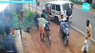 Kerala cop fights man holding a giant machete; Video goes viral, netizens applaud 'hero'