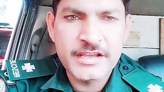 Ambolance ki awaz son kar rasta zaror do
