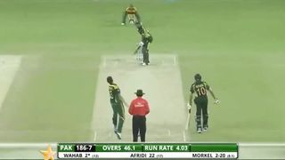 shahid Afridi smashing both with bat and ball against soth africa