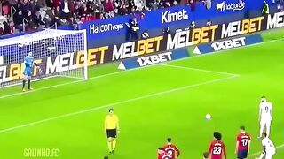 Smart Penalty Kicks in Football ???? #shorts.messi/ronaldo