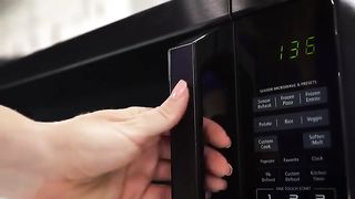 TOSHIBA EM131A5C-BS Countertop Microwave Ovens 1.2 Cu Ft, 12.4" Removable Turntable Smart Humidity