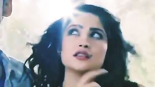 Neelam muneer in Hot short video