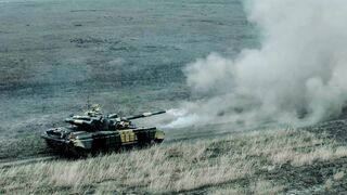 Artillery tank shoots