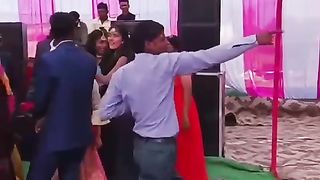 Look doesn't matter, hv the courage to dance like no one is watching