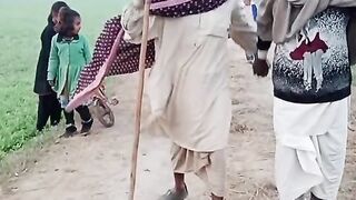 ٹانگ قبر میں ایک دنیا میں نہ ہو سکا ان کا گزارا