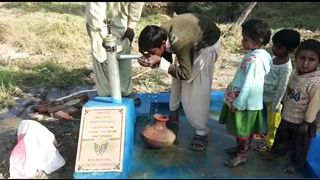 Hand pump