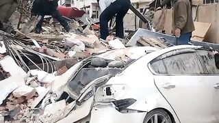 Turky me jo zalzala aya tha
