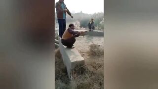 Try to don't laugh ????????