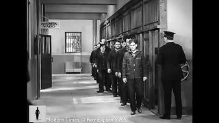 Charlie Chaplin smuggled nose powder