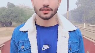 Funny clip mujhy koi uthay na subha Sunday hy