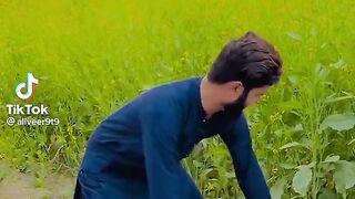 Is admi ki kya sooch he yar