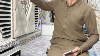 Zindagi main kisi ko bhi kamtar na samjha jaye