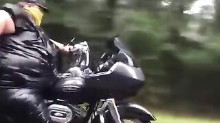 Большой байкер