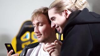 СОСТАВ NAVI APEX LEGENDS ПОЕТ ПЕСНЮ