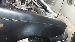 Машину ремонтируем