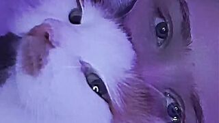 С кошкой