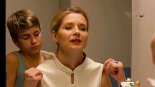 Summer Vacation With MoM Hollywood Movie Explain in Hindi