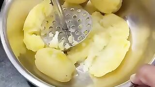 Potato kabab with boiled egg