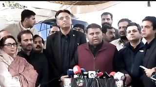 فواد چوہدری کی ہنگامی پریس کانفرنس