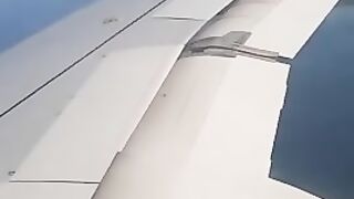 Landing Bahrain Airport ???? Gulfair
