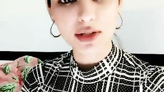 Guess my lips ???? moments