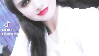Mujhy khud pr ungli uthany waly